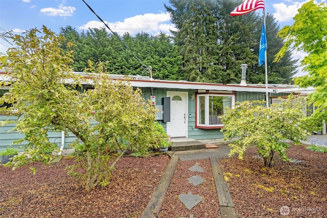 view of front of property