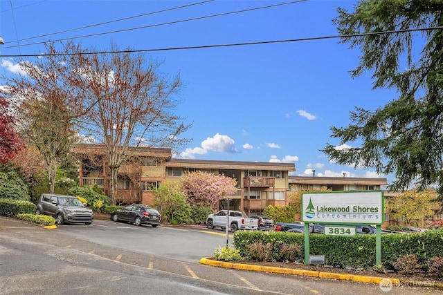 3834 175th Ave NE Unit 209, Redmond, WA 98052 - view of property with uncovered parking