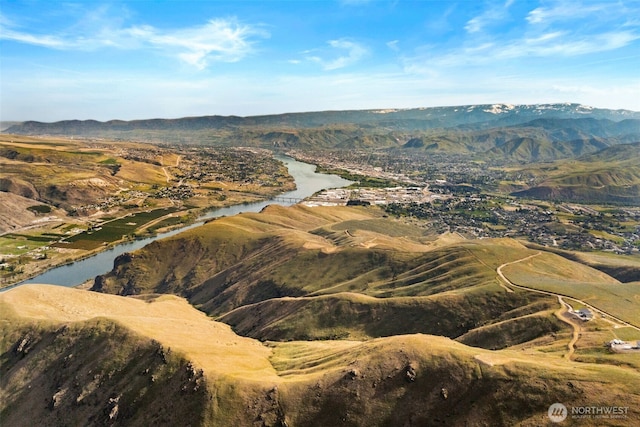 6894 Burch Mountain Rd, Wenatchee, WA 98801