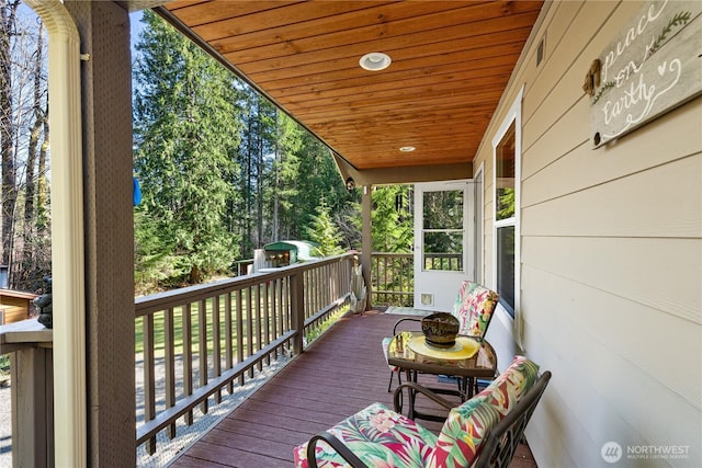 81 N Fawn Dr, Hoodsport, WA 98548 - wooden terrace with a porch