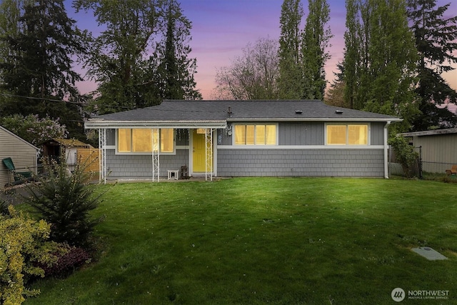 30573 5th Ave SW, Federal Way, WA 98023 - ranch-style home featuring a front lawn and fence