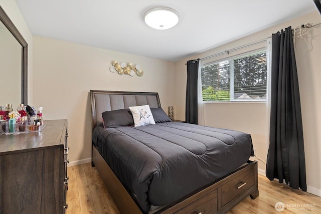 30573 5th Ave SW, Federal Way, WA 98023 - bedroom featuring light wood-style flooring and baseboards