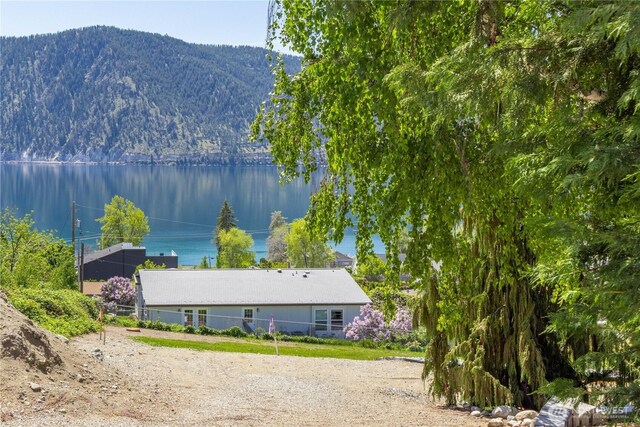 241 Lakeshore Dr, Manson, WA 98831