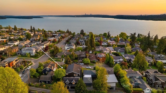 506 13th Ave W, Kirkland, WA 98033 - aerial view at dusk of a residential view and a water view