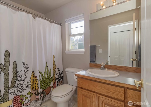 5801 51st Avenue Ct E, Tacoma, WA 98443 - full bathroom featuring vanity, toilet, and a shower with shower curtain