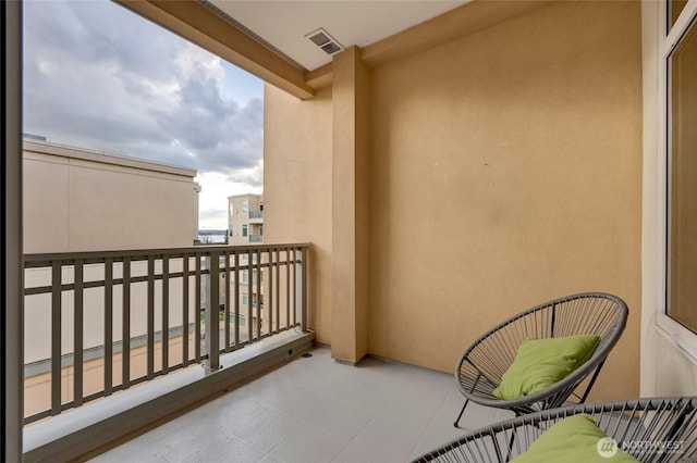 109 2nd St S Unit 523, Kirkland, WA 98033 - balcony featuring visible vents