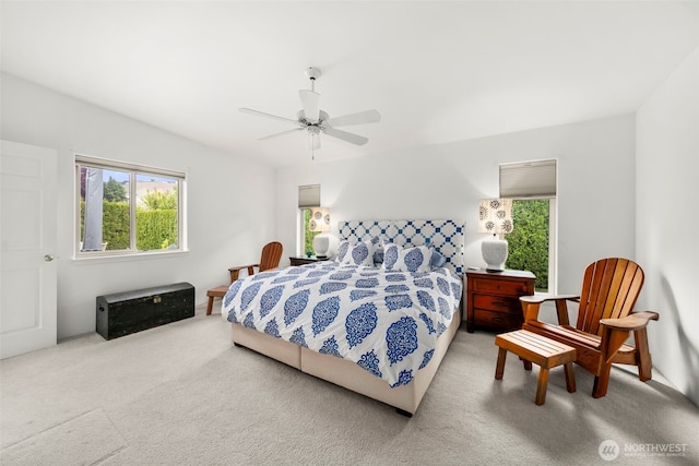 351 19th St NE Unit 10, East Wenatchee, WA 98802 - carpeted bedroom featuring a ceiling fan