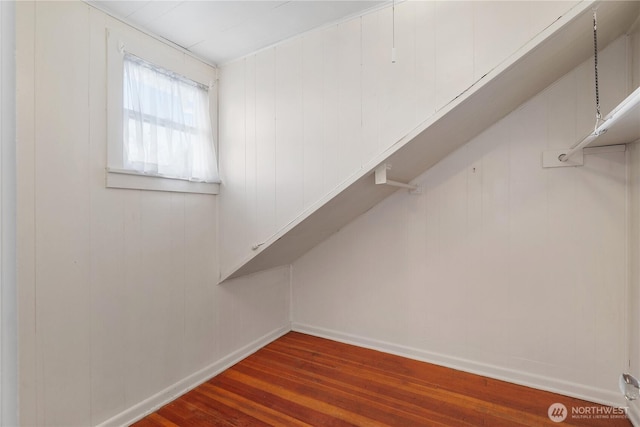 437 NW Pennsylvania Ave, Chehalis, WA 98532 - spacious closet with wood finished floors