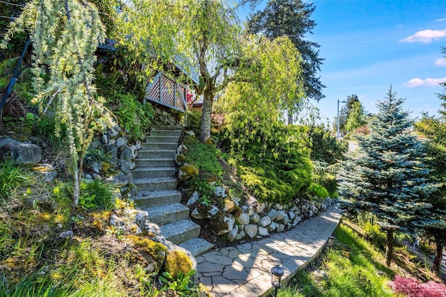 3012 N 30th St, Tacoma, WA 98407 - view of yard featuring stairs