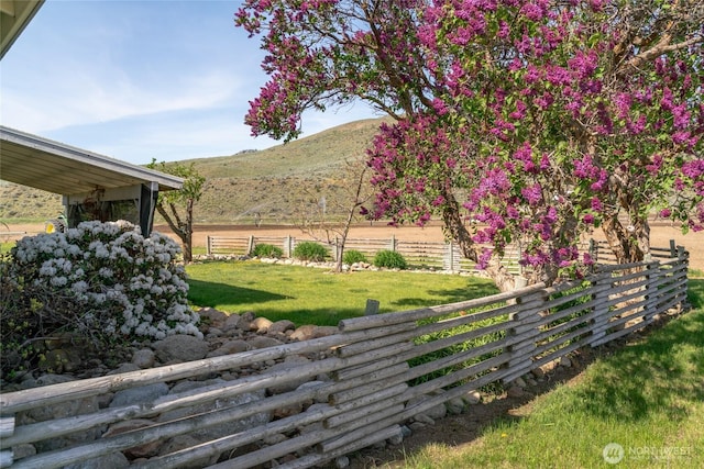 177 Salmon Creek Rd, Okanogan, WA 98840 - view of yard featuring fence and a mountain view