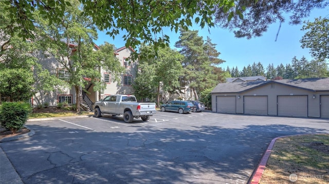 25025 SE Klahanie Blvd Unit L104, Sammamish, WA 98029 - view of street featuring curbs