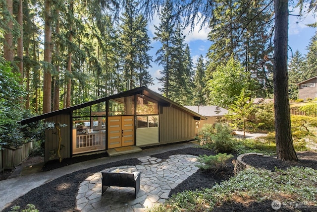 18265 47th Pl NE, Lake Forest Park, WA 98155 - rear view of property