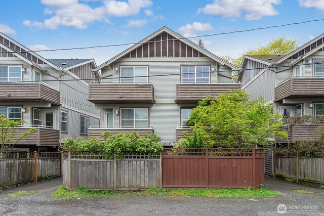 view of front of property with fence