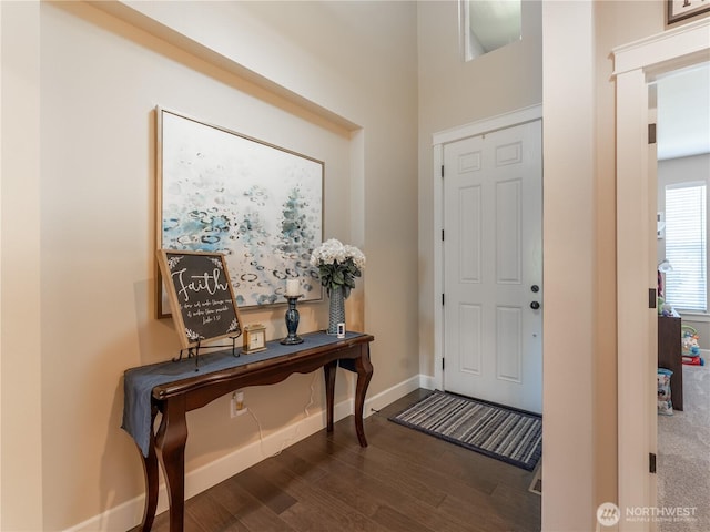 1974 Legendary Ln SE, East Wenatchee, WA 98802 - foyer entrance featuring dark wood-style flooring and baseboards