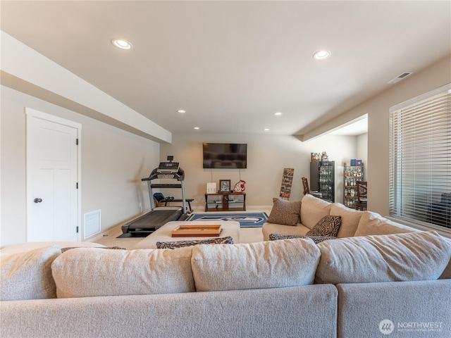 1974 Legendary Ln SE, East Wenatchee, WA 98802 - living area with recessed lighting and baseboards