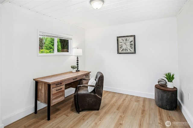 10515 NE 189th St, Bothell, WA 98011 - office area with light wood finished floors and baseboards
