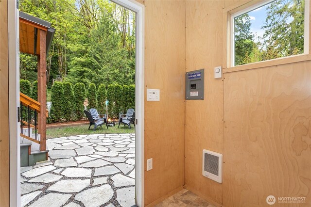 990 S Lake Whatcom Blvd Unit 9, Sedro Woolley, WA 98284 - entryway featuring visible vents and stairs
