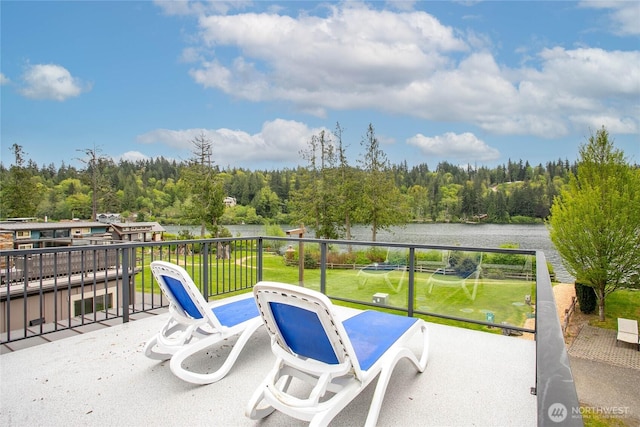 990 S Lake Whatcom Blvd Unit 65, Sedro Woolley, WA 98284 - view of patio featuring a water view and a balcony