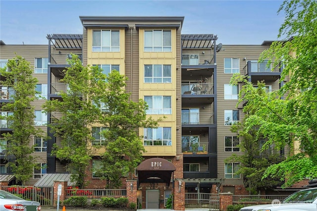 412 11th Ave, Seattle, WA 98122 - view of apartment building / complex