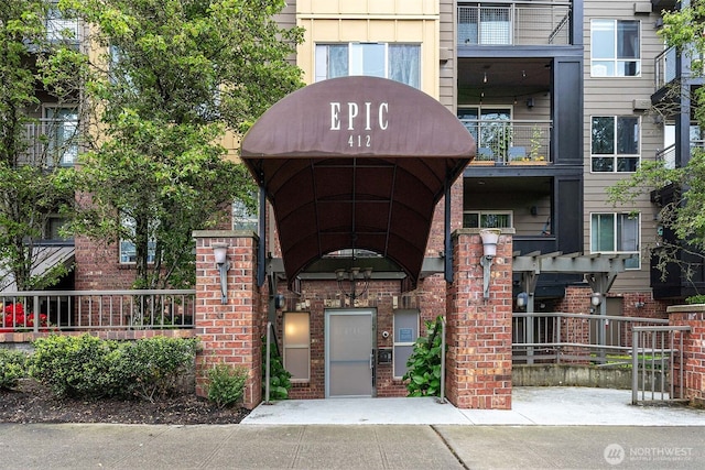 412 11th Ave, Seattle, WA 98122 - view of property