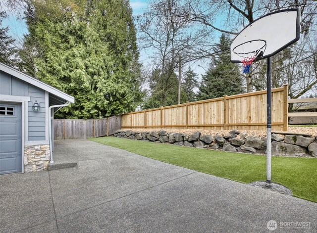 6211 116th Ave NE, Kirkland, WA 98033 - view of patio / terrace