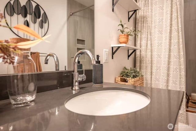 41 Hawkeye, Ronald, WA 98940 - full bathroom featuring a sink