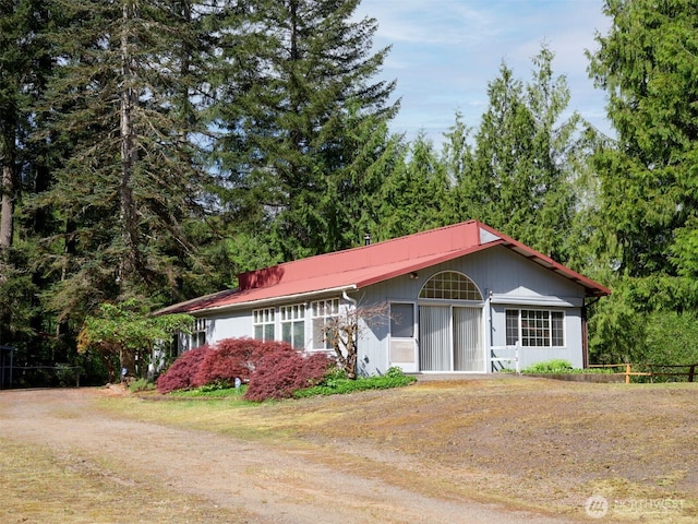 597 Yale Bridge Rd, Ariel, WA 98603 - ranch-style house with metal roof