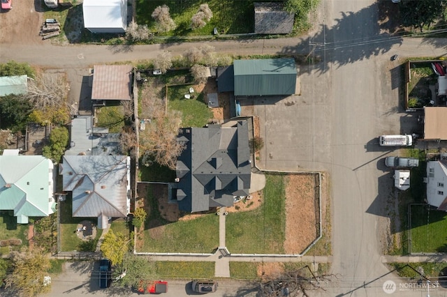 209 W 3rd St, Cle Elum, WA 98922 - drone / aerial view featuring a residential view