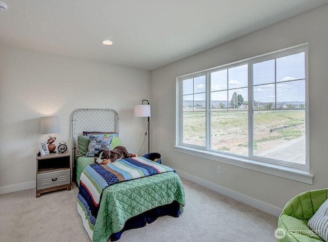 1502 S Kelvin Ct, East Wenatchee, WA 98802 - bedroom featuring baseboards, light colored carpet, and recessed lighting