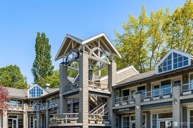 view of side of property