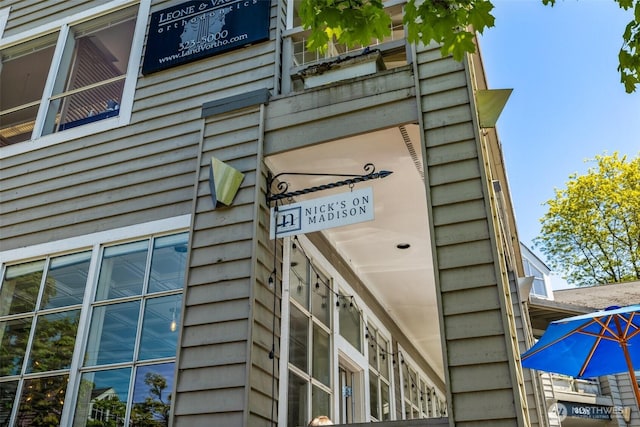 view of exterior details