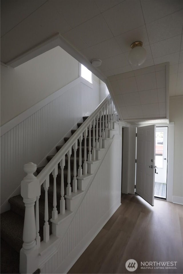 422 Chenault Ave, Hoquiam, WA 98550 - stairway featuring wood finished floors