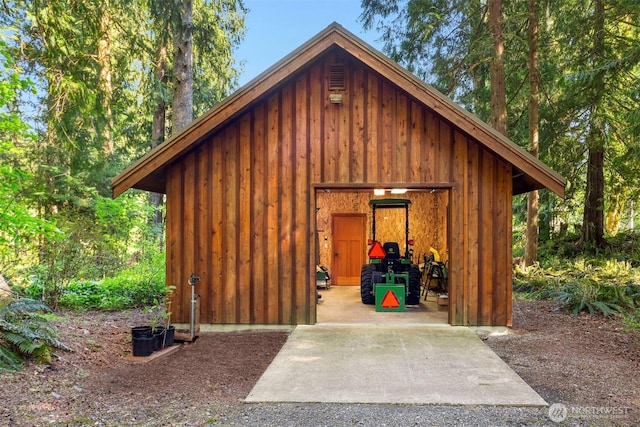 view of outbuilding featuring an outbuilding
