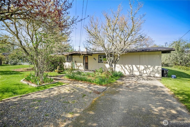 view of front of house with a front yard