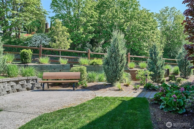 13146 83rd Ln S, Seattle, WA 98178 - view of home's community featuring a lawn and fence