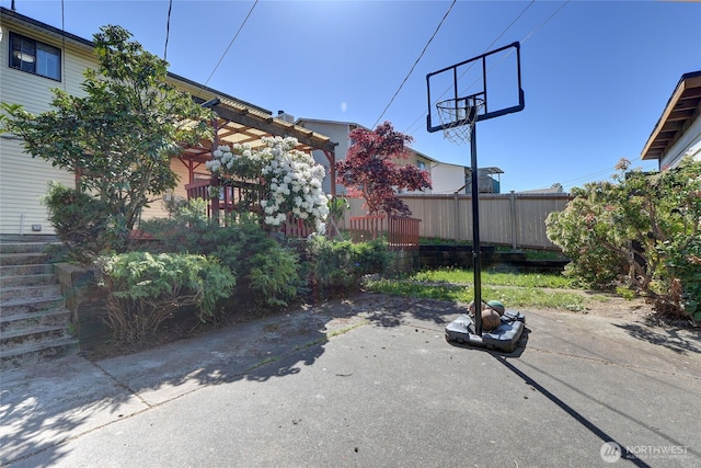 1917 E 60th St, Tacoma, WA 98404 - view of patio / terrace featuring fence