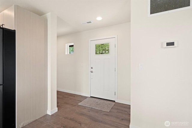 6409 NW 202nd Cir, Ridgefield, WA 98642 - foyer entrance featuring wood finished floors, baseboards, and recessed lighting