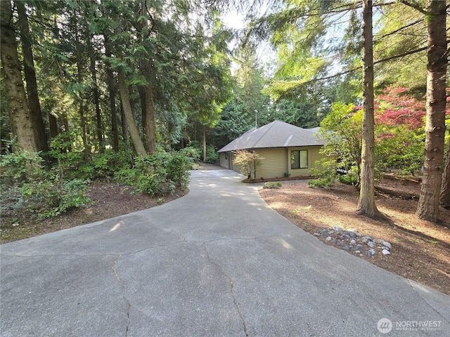 view of front of house with concrete driveway