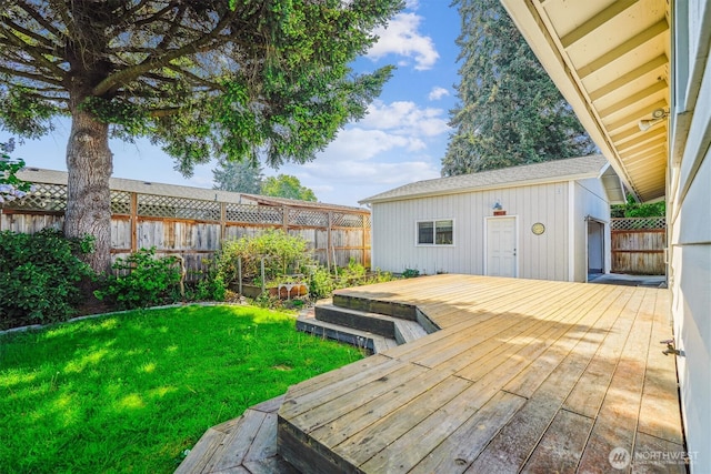 1015 14th St NW, Puyallup, WA 98371 - wooden deck with fence private yard and a yard