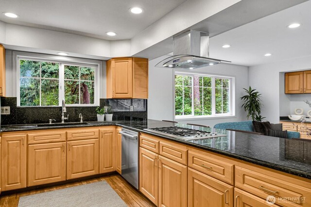 25043 SE Mirrormont Blvd, Issaquah, WA 98027 - photo 10