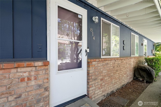 812 N 59th St, Seattle, WA 98103 - view of exterior entry with brick siding