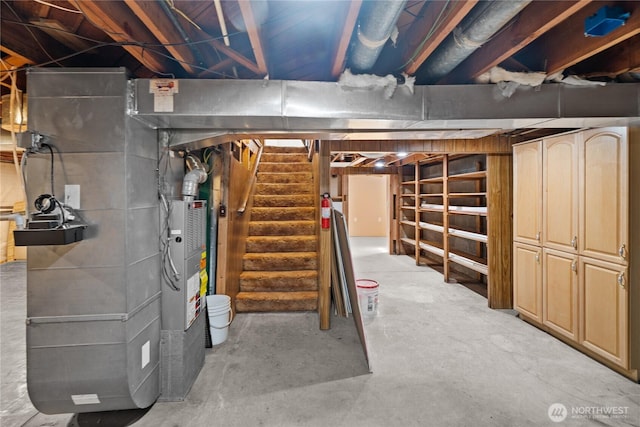 7295 Navajo Trl NE, Bremerton, WA 98311 - unfinished below grade area with stairway