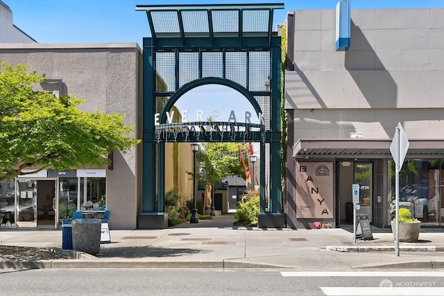view of exterior entry