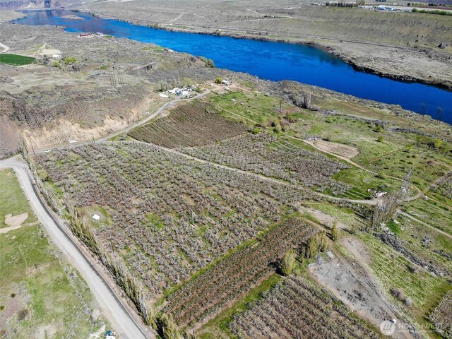 7199 Tarpiscan Rd Unit 1 & 2, Malaga, WA 98828