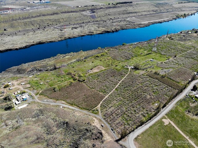 7199 Tarpiscan Rd Unit 1 & 2, Malaga, WA 98828