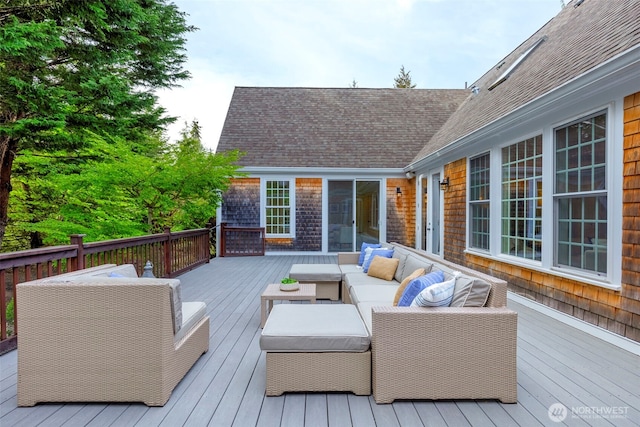 11281 Fieldstone Ln NE, Bainbridge Island, WA 98110 - deck with an outdoor hangout area