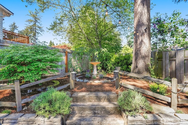 view of yard featuring fence