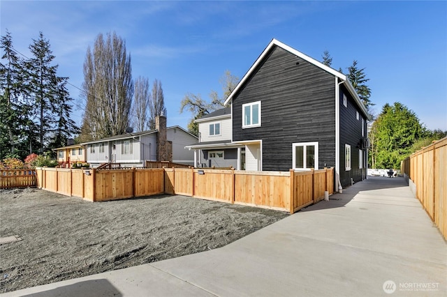 9253 6th Ave NW, Seattle, WA 98117 - back of house with fence private yard
