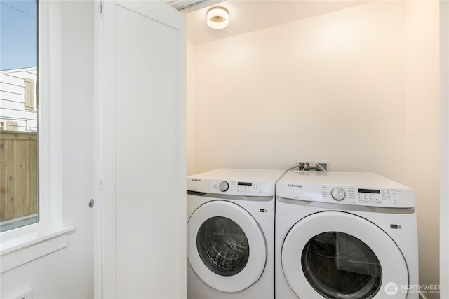 9253 6th Ave NW, Seattle, WA 98117 - laundry area featuring separate washer and dryer and laundry area