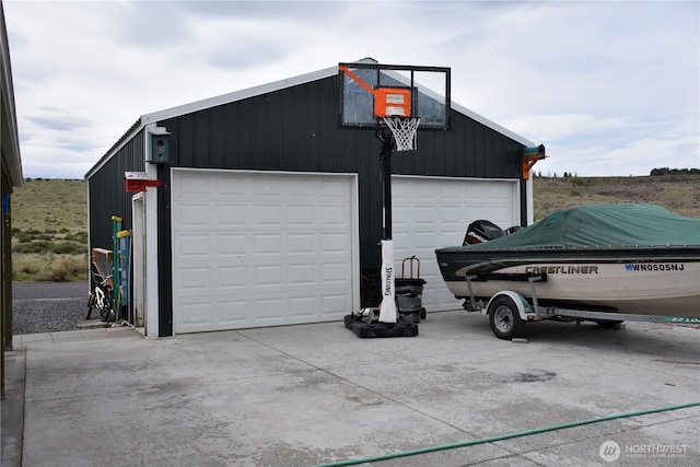 view of detached garage